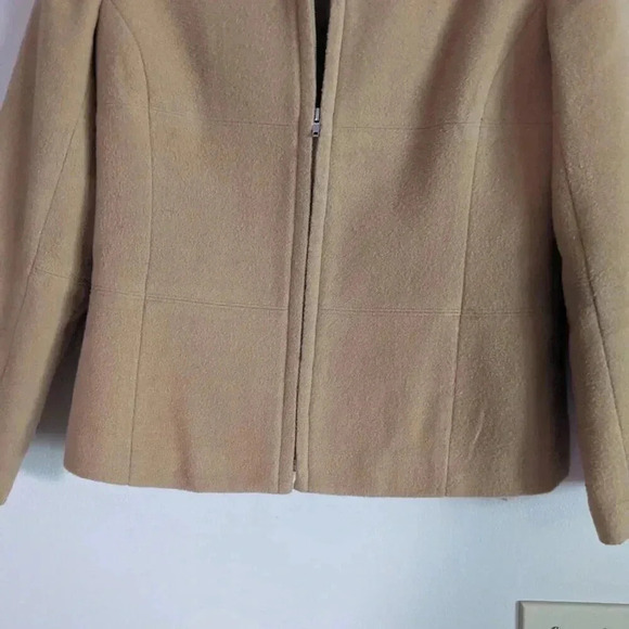 Chadwicks Women's Wool Blend Tan Blazer Jacket with round collar Size 4 Zip up - Picture 6 of 11